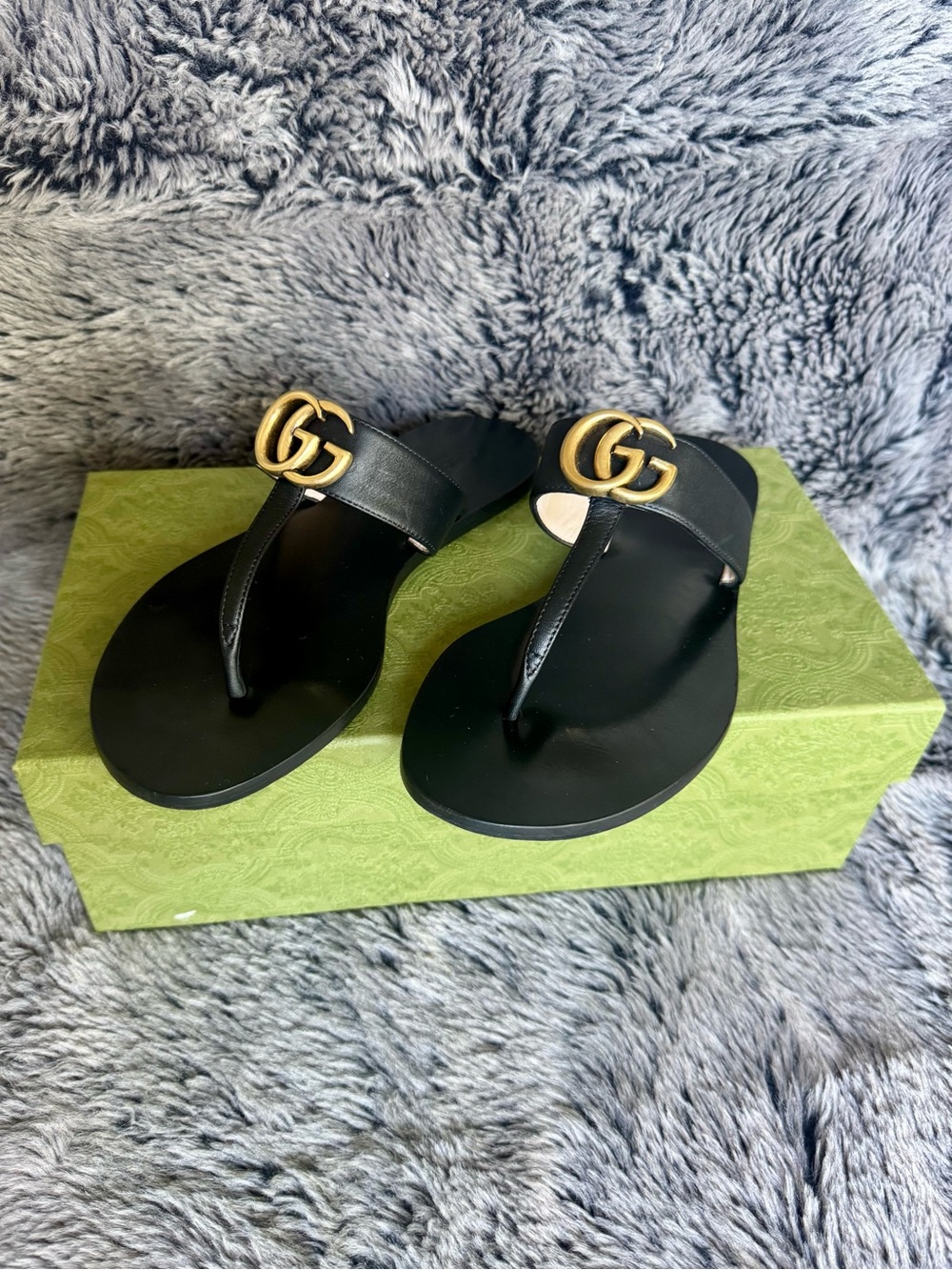 Gucci Double G Black Leather Thong Sandals Gold Logo w/ Box